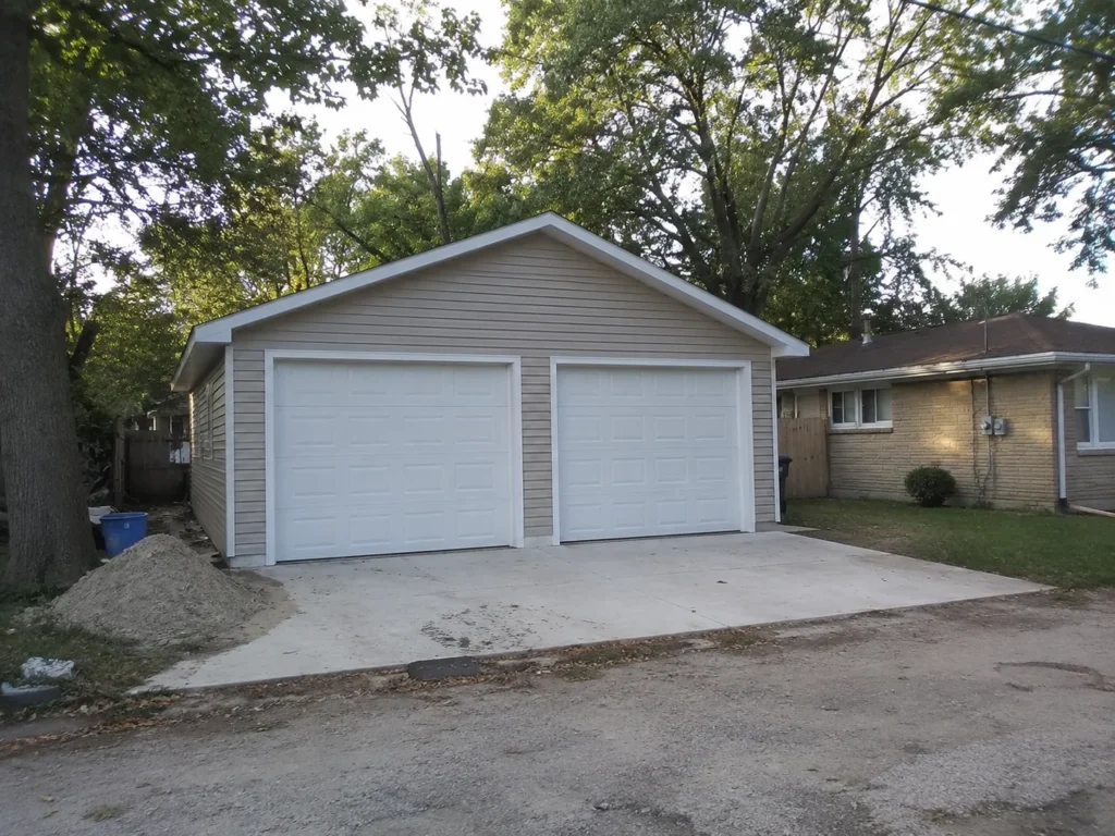 Completed two-car detached garage in Cedar Rapids, Iowa.